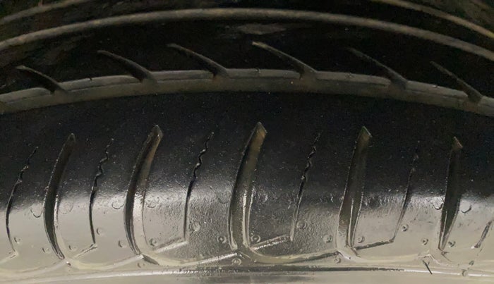 2015 Ford Ecosport TITANIUM 1.5L PETROL, Petrol, Manual, 65,643 km, Right Rear Tyre Tread