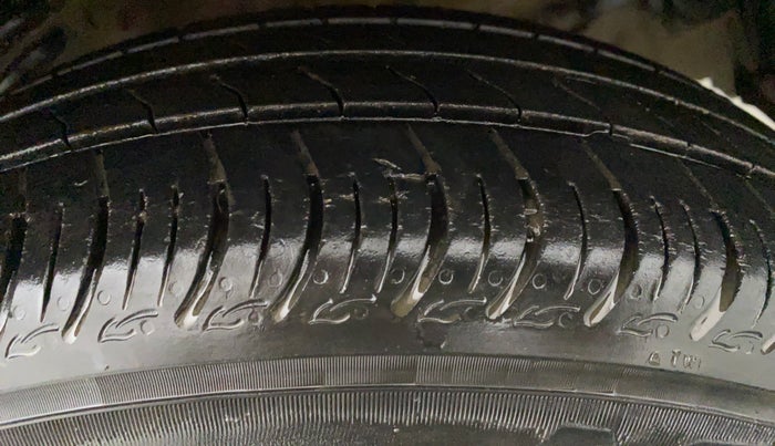 2020 Maruti S PRESSO VXI (O) CNG, CNG, Manual, 41,047 km, Left Front Tyre Tread
