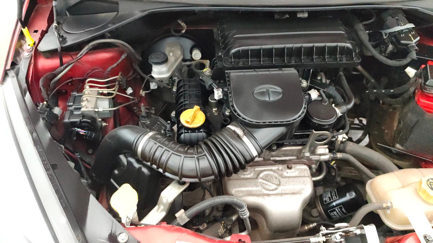 2019 Tata Tiago XZ PLUS PETROL, Petrol, Manual, 41,278 km, Engine View - Right