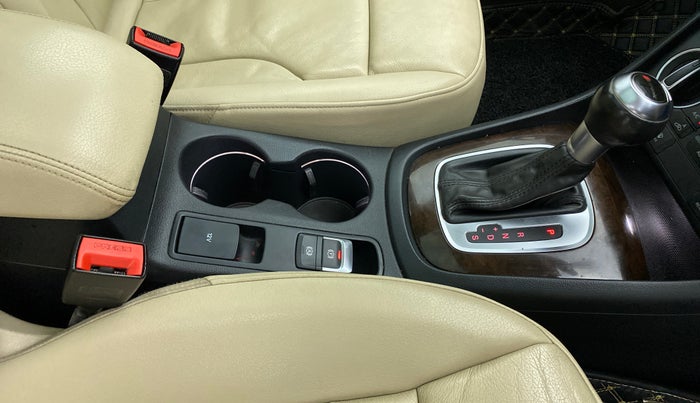 2017 Audi Q3 30TFSI Premium Plus, Petrol, Automatic, 67,769 km, Gear Lever