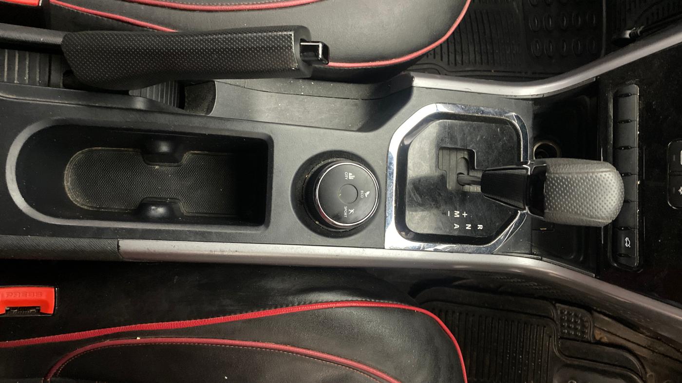 2021 Tata NEXON XMA SUNROOF PETROL, Petrol, Automatic, 63,925 km, Gear Lever