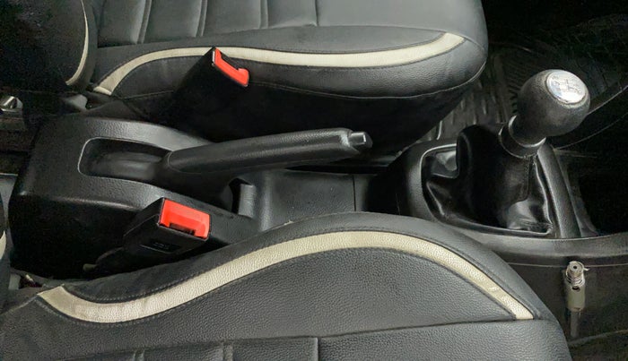 2015 Maruti Swift LXI (O), Petrol, Manual, 65,365 km, Gear Lever