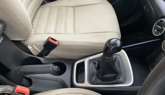2019 Hyundai VENUE S 1.2, Petrol, Manual, 56,510 km, Gear Lever
