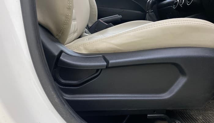 2019 Hyundai VENUE S 1.2, Petrol, Manual, 56,510 km, Driver Side Adjustment Panel