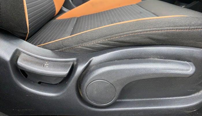 2015 Hyundai i20 Active 1.2 S, Petrol, Manual, 76,260 km, Driver Side Adjustment Panel