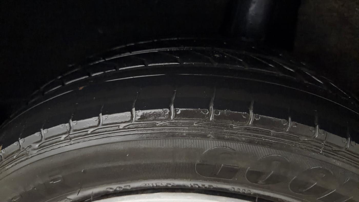 2016 Maruti Baleno DELTA PETROL 1.2, Petrol, Manual, 58,944 km, Left Rear Tyre Tread