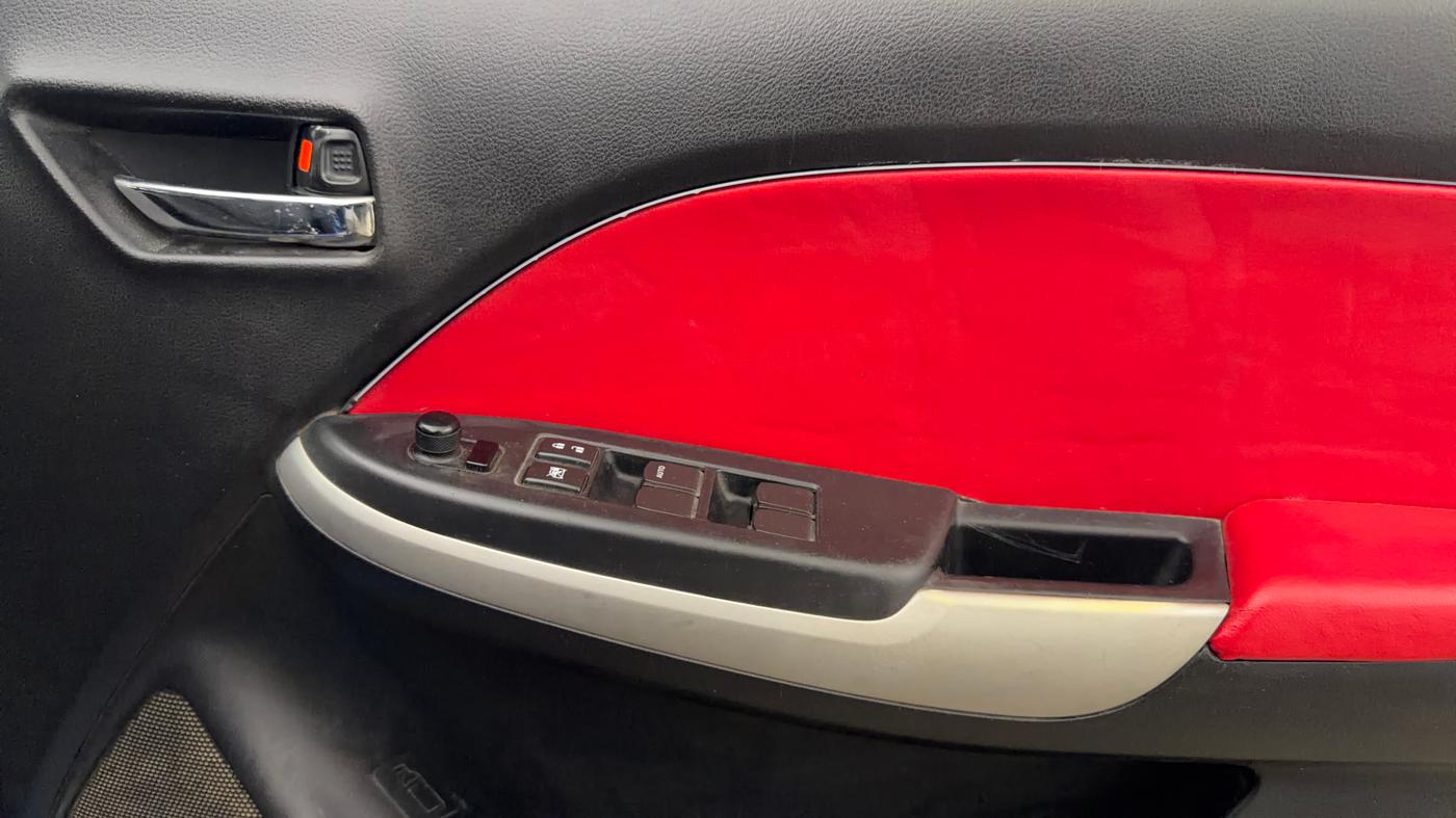2016 Maruti Baleno DELTA PETROL 1.2, Petrol, Manual, 58,944 km, Driver Side Door Panels Control