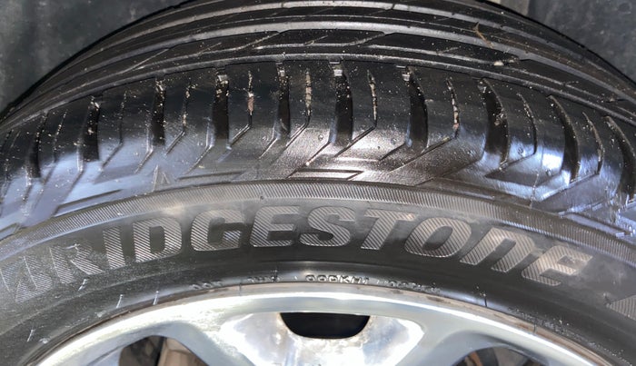 2019 Jeep Compass LIMITED PLUS DIESEL, Diesel, Manual, 70,805 km, Left Rear Tyre Tread