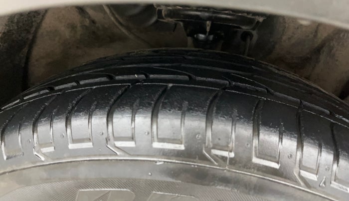 2017 Hyundai Creta SX PLUS AT 1.6 PETROL, Petrol, Automatic, 89,585 km, Right Front Tyre Tread