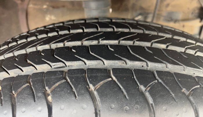 2024 Maruti Grand Vitara DELTA SMART HYBRID, Petrol, Manual, 14,199 km, Right Front Tyre Tread