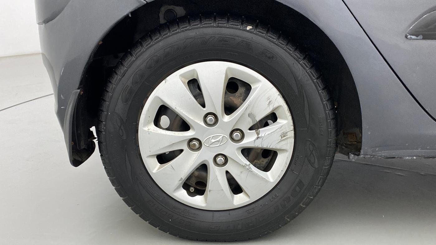 2011 Hyundai i10 MAGNA 1.1 IRDE2, CNG, Manual, 52,583 km, Right Rear Wheel