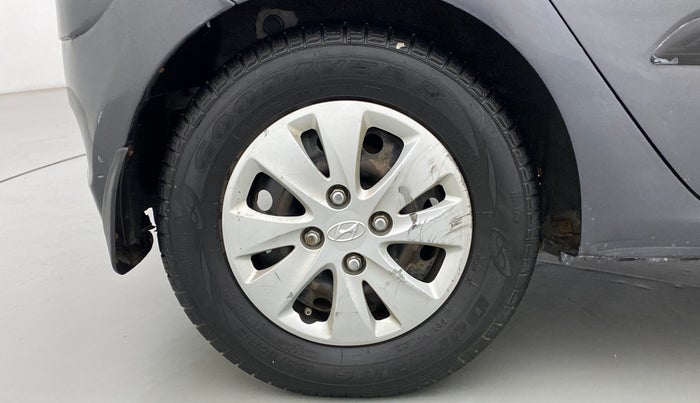 2011 Hyundai i10 MAGNA 1.1 IRDE2, CNG, Manual, 52,583 km, Right Rear Wheel