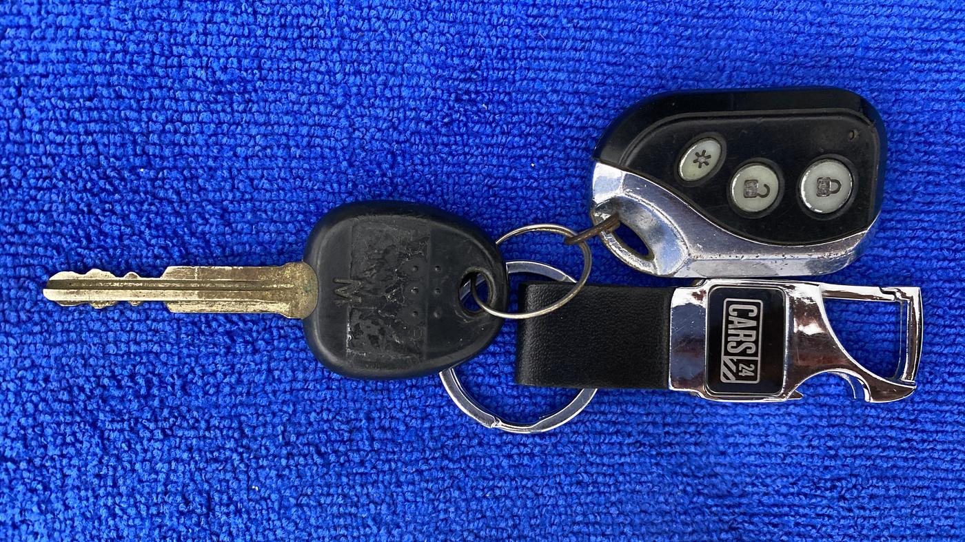 2011 Hyundai i10 MAGNA 1.1 IRDE2, CNG, Manual, 52,583 km, Key Close Up