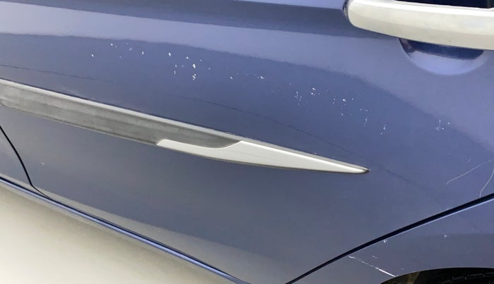 2018 Maruti Ciaz SIGMA 1.5 SHVS MT  PETROL, Petrol, Manual, 80,349 km, Rear left door - Minor scratches