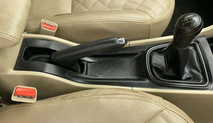 2018 Maruti Ciaz SIGMA 1.5 SHVS MT  PETROL, Petrol, Manual, 80,349 km, Gear Lever