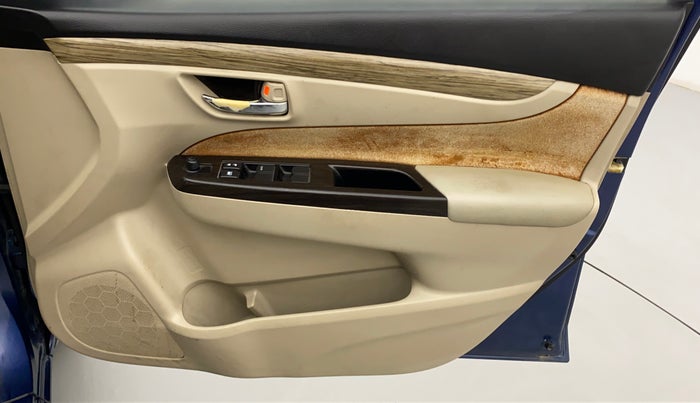 2018 Maruti Ciaz SIGMA 1.5 SHVS MT  PETROL, Petrol, Manual, 80,349 km, Driver Side Door Panels Control
