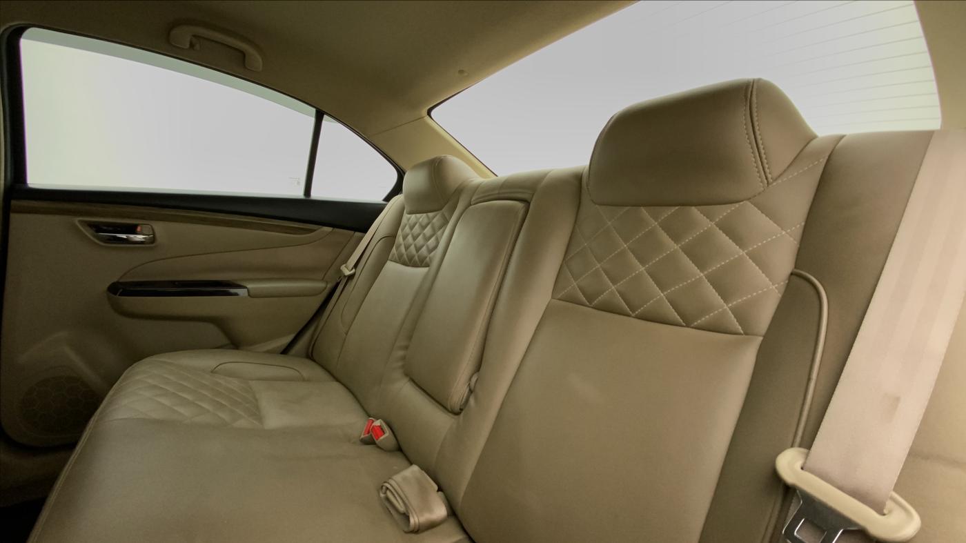 2018 Maruti Ciaz SIGMA 1.5 SHVS MT  PETROL, Petrol, Manual, 80,349 km, Right Side Rear Door Cabin