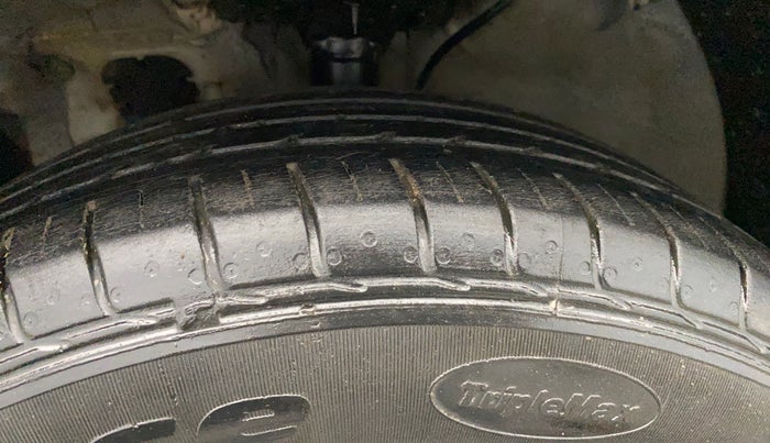 2016 Hyundai Creta BASE 1.6 PETROL, Petrol, Manual, 89,197 km, Left Front Tyre Tread