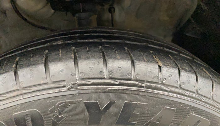 2016 Hyundai Creta BASE 1.6 PETROL, Petrol, Manual, 89,197 km, Right Front Tyre Tread