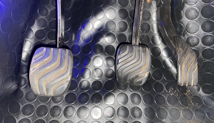 2019 Renault Kwid RXL, Petrol, Manual, 43,673 km, Pedals