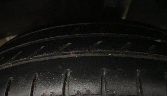 2019 Renault Kwid RXL, Petrol, Manual, 43,673 km, Left Rear Tyre Tread