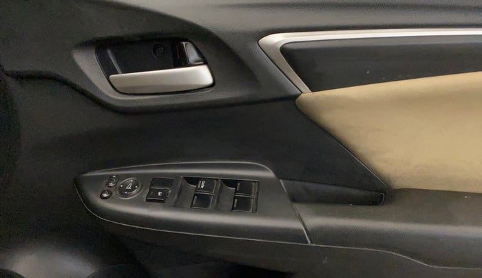 2017 Honda Jazz 1.2L I-VTEC V AT, Petrol, Automatic, 1,03,122 km, Driver Side Door Panels Control