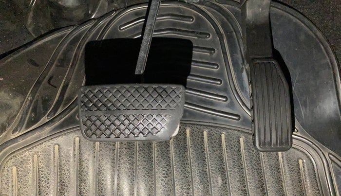 2017 Honda Jazz 1.2L I-VTEC V AT, Petrol, Automatic, 1,03,122 km, Pedals