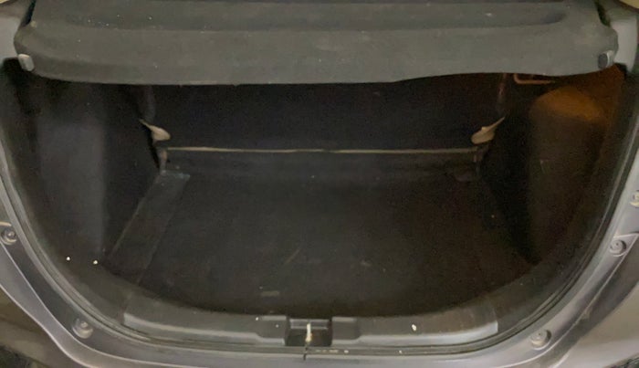 2017 Honda Jazz 1.2L I-VTEC V AT, Petrol, Automatic, 1,03,122 km, Boot Inside