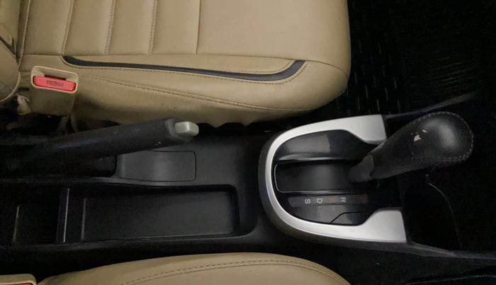 2017 Honda Jazz 1.2L I-VTEC V AT, Petrol, Automatic, 1,03,122 km, Gear Lever