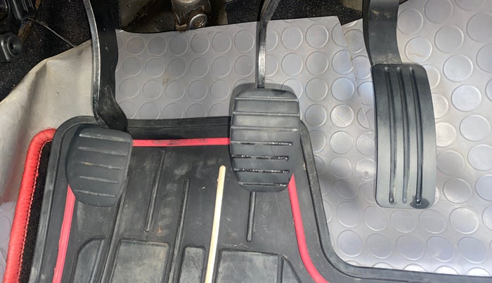 2017 Renault Duster RXL PETROL, Petrol, Manual, 57,656 km, Pedals