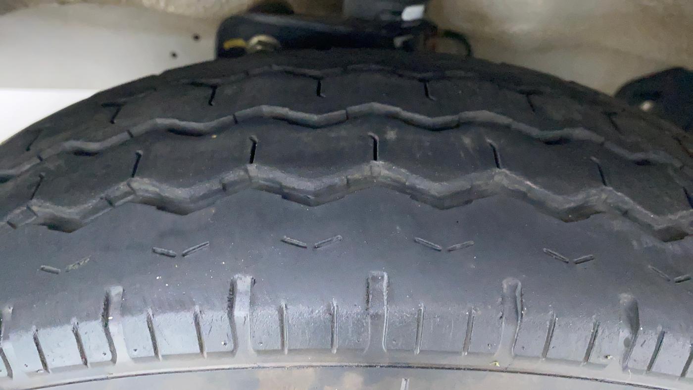 2019 Maruti Eeco 5 STR WITH AC PLUSHTR, Petrol, Manual, 1 km, Left Front Tyre Tread
