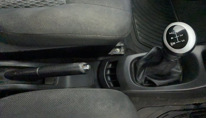 2013 Maruti Wagon R Stingray VXI, Petrol, Manual, 62,201 km, Gear Lever