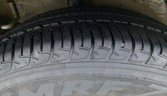 2017 Maruti Celerio ZXI AMT (O), Petrol, Automatic, 30,623 km, Right Rear Tyre Tread