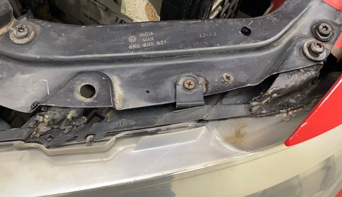 2010 Volkswagen Polo TRENDLINE 1.2L PETROL, Petrol, Manual, 88,686 km, Left headlight - Clamp has minor damage