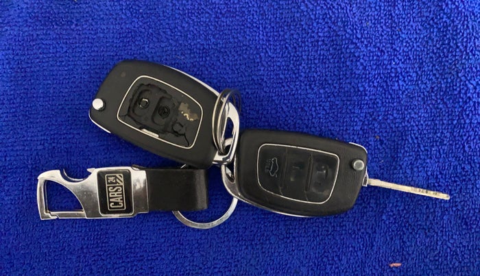 2016 Hyundai Xcent S 1.2, Petrol, Manual, 95,851 km, Key Close Up