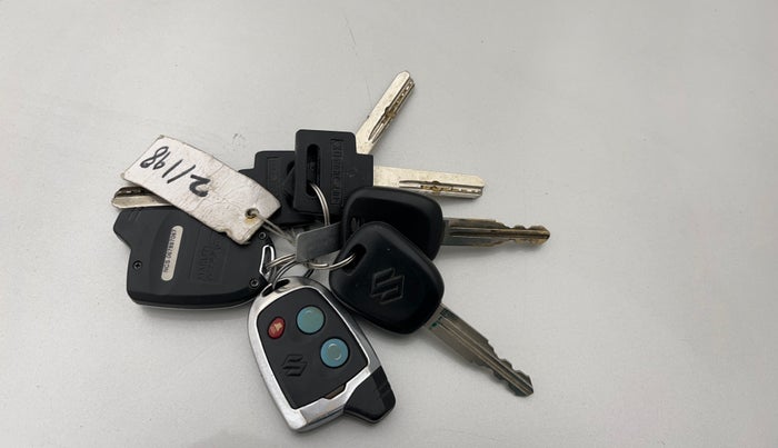 2016 Maruti Alto 800 LXI CNG AIRBAG, CNG, Manual, 64,405 km, Key Close Up