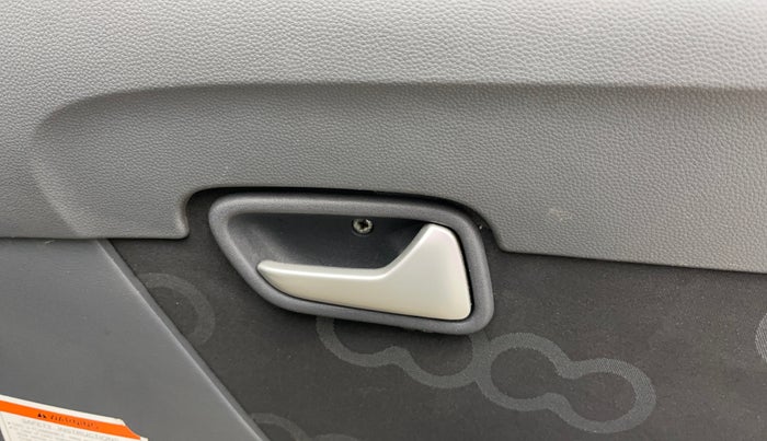 2016 Maruti Alto 800 LXI CNG AIRBAG, CNG, Manual, 64,405 km, Driver Side Door Panels Control