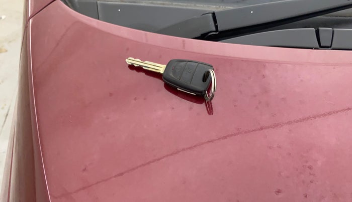 2016 Hyundai Grand i10 SPORTZ 1.2 KAPPA VTVT, Petrol, Manual, 22,003 km, Key Close Up