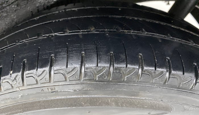 2014 Maruti Wagon R Stingray VXI, Petrol, Manual, 50,467 km, Left Rear Tyre Tread