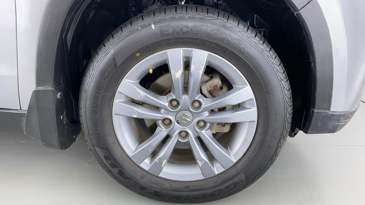 2017 Maruti Vitara Brezza ZDI PLUS, Diesel, Manual, 91,392 km, Right Front Wheel