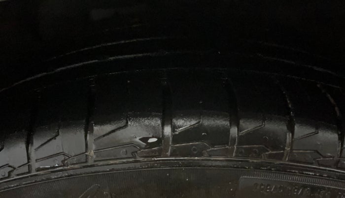 2018 Ford Ecosport TITANIUM + 1.5L PETROL AT, Petrol, Automatic, 76,305 km, Left Front Tyre Tread