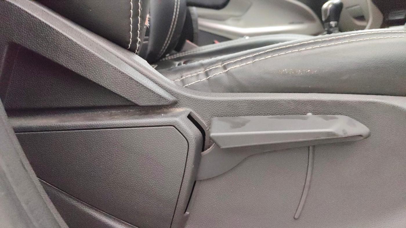 2015 Ford Ecosport TITANIUM 1.5L PETROL, Petrol, Manual, 40,331 km, Driver Side Adjustment Panel