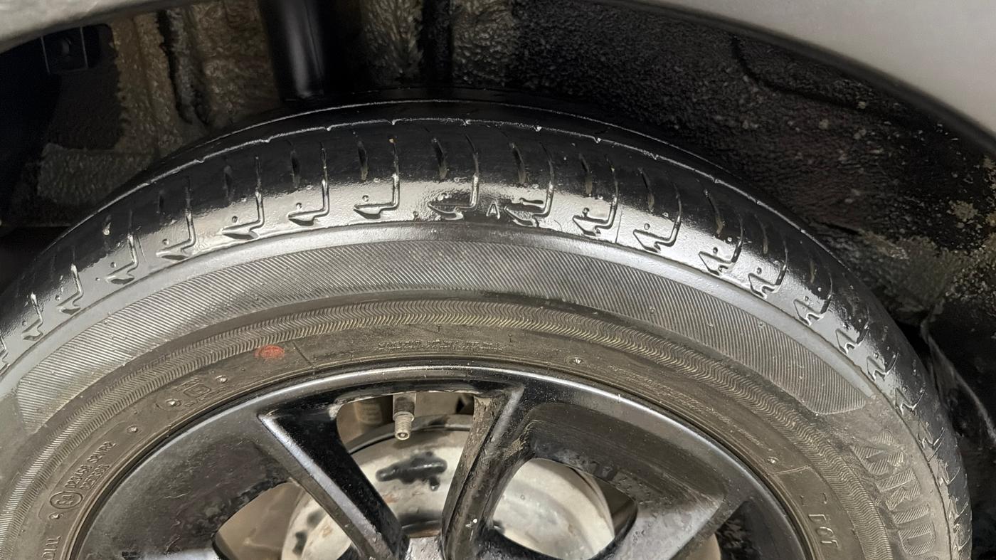 2022 Maruti IGNIS ZETA 1.2 AMT, Petrol, Automatic, 34,390 km, Right Rear Tyre Tread