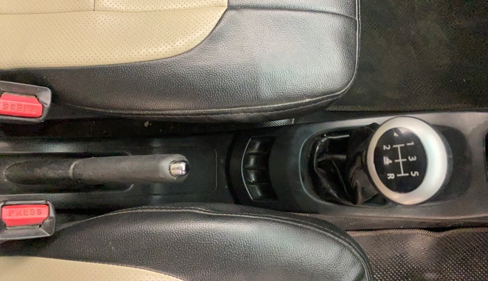 2016 Maruti Wagon R 1.0 VXI, Petrol, Manual, 94,996 km, Gear Lever