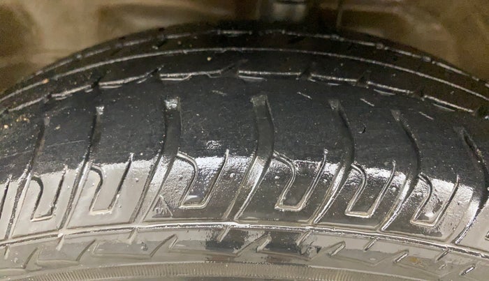 2016 Maruti Wagon R 1.0 VXI, Petrol, Manual, 94,996 km, Left Front Tyre Tread