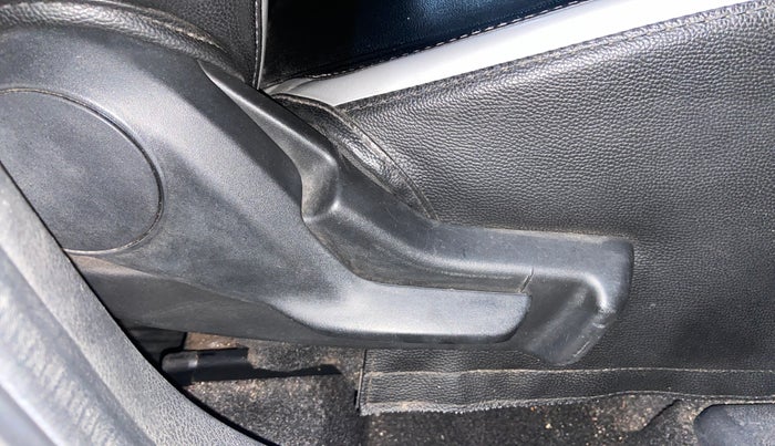 2021 Maruti Baleno DELTA PETROL 1.2, Petrol, Manual, 37,342 km, Driver Side Adjustment Panel