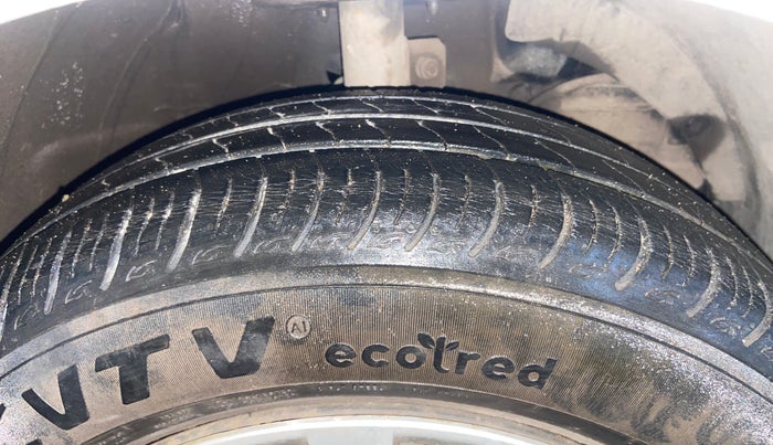 2021 Maruti Baleno DELTA PETROL 1.2, Petrol, Manual, 37,342 km, Right Front Tyre Tread