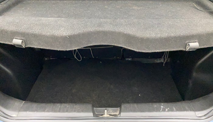 2017 Maruti Baleno DELTA PETROL 1.2, Petrol, Manual, 1,05,428 km, Boot Inside