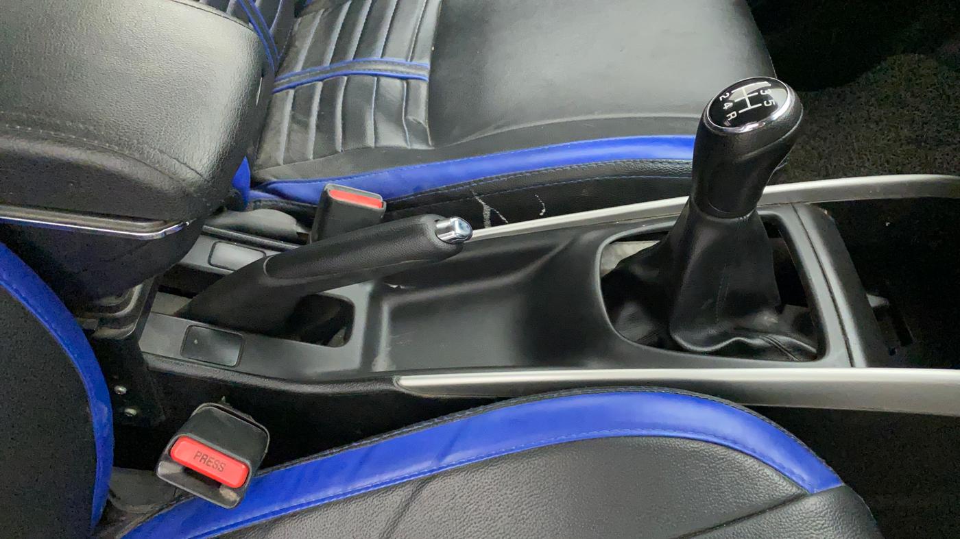 2017 Maruti Baleno DELTA PETROL 1.2, Petrol, Manual, 1,05,428 km, Gear Lever