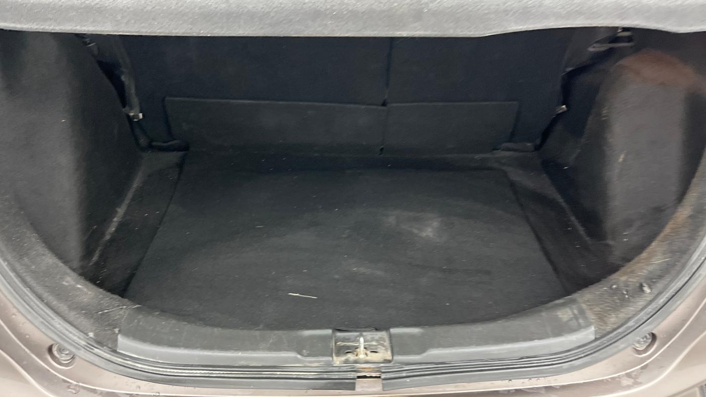 2017 Honda Jazz 1.5L I-DTEC VX, Diesel, Manual, 1,00,791 km, Boot Inside